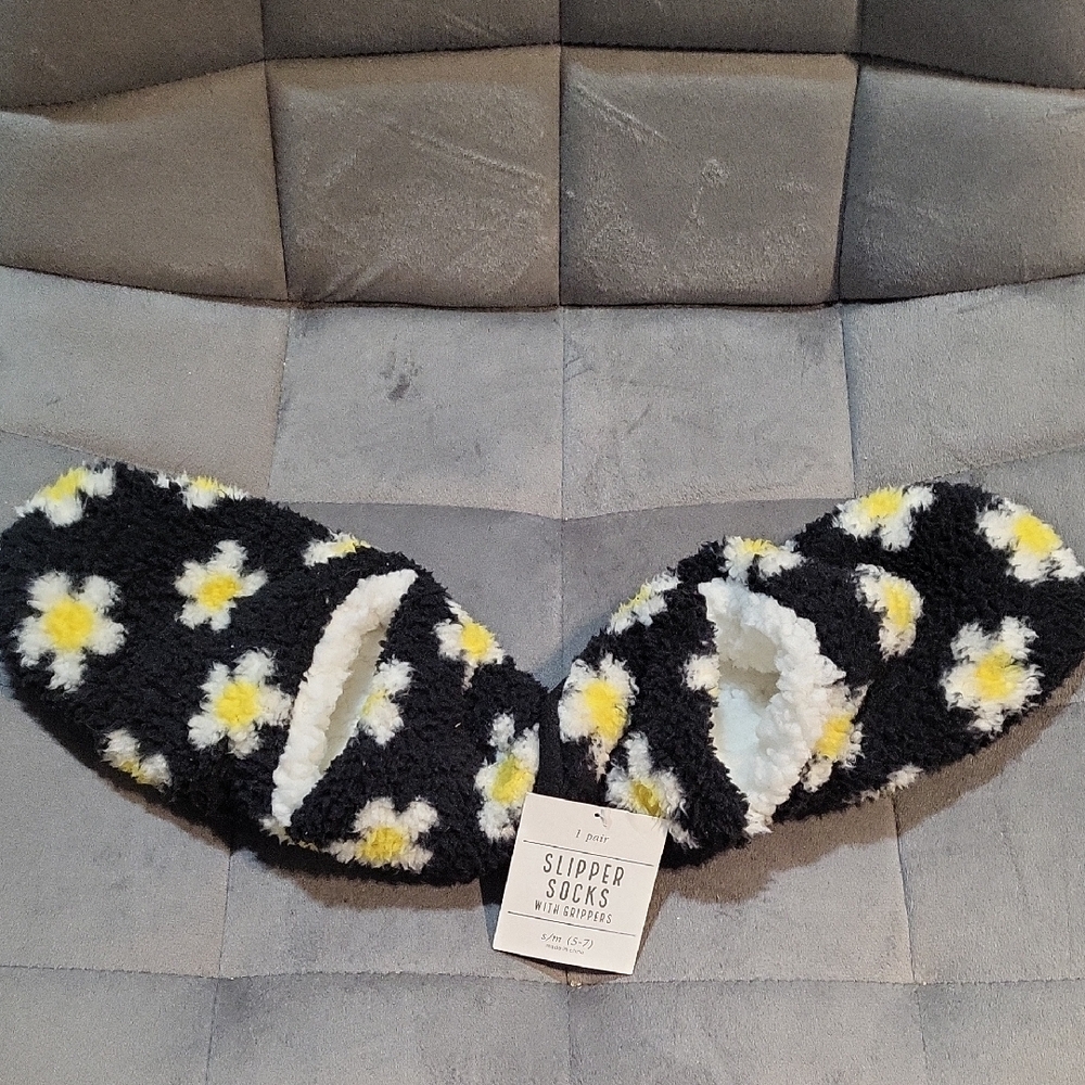 Cozy Black and Yellow Slipper Socks. Small/ Med